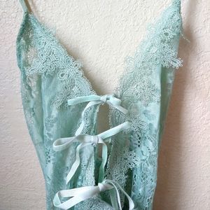 Gorgeous lace nighty 💚🍏